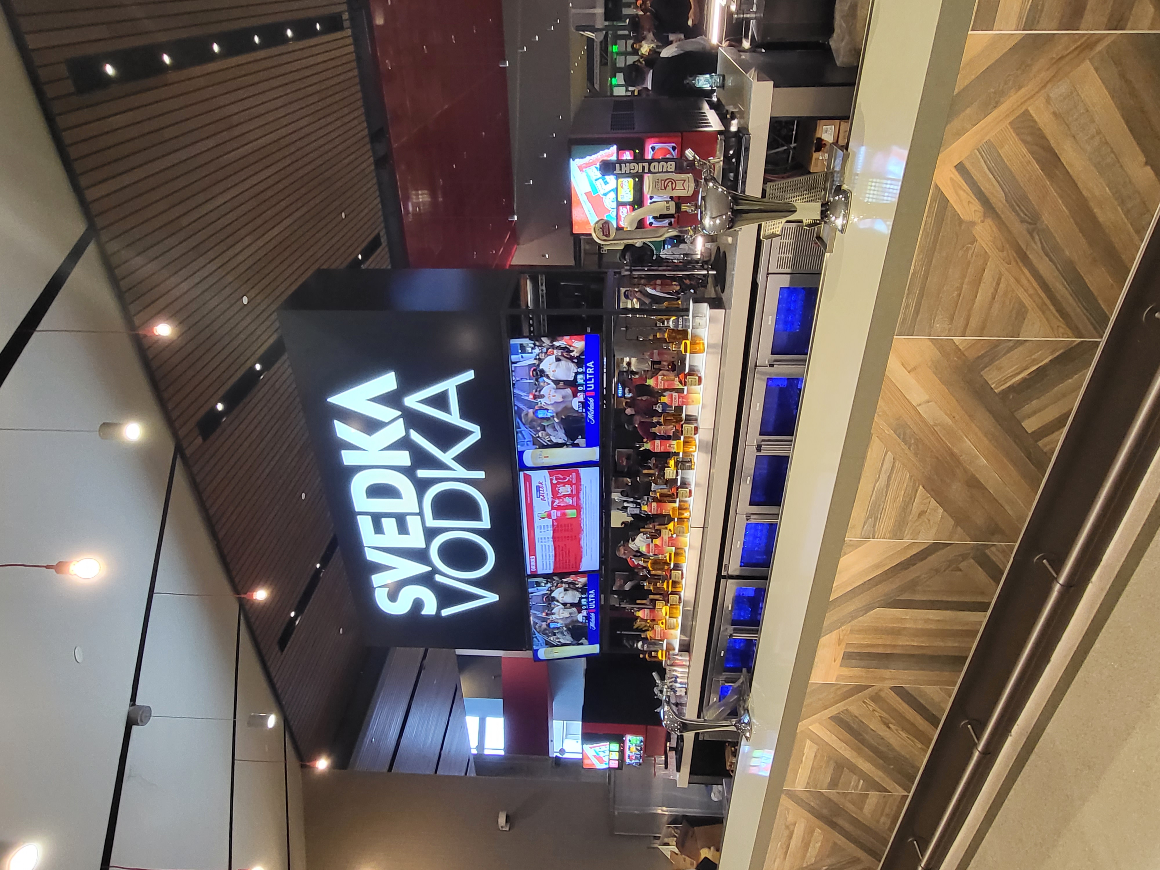 restaurant, lobby — State Farm Arena (founder field photo)